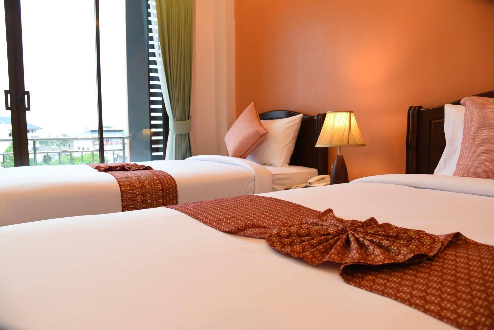 Krabi Phetpailin Hotel Ngoại thất bức ảnh